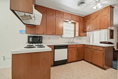 1703 Burnett Avenue, Baytown, TX 77520 - Photo 13