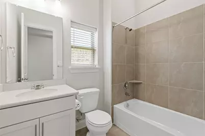 2131 Villa Flora Lane, Friendswood, TX 77546 - Photo 9