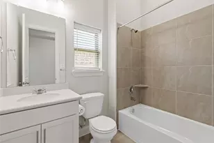 2131 Villa Flora Ln, Friendswood, TX 77546 - Photo 9