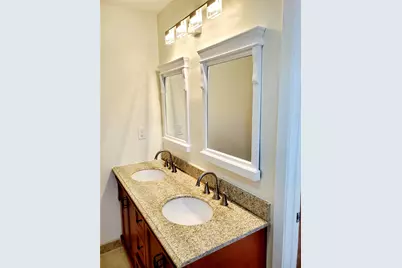 7953 Ridgeview Drive, Houston, TX 77055 - Photo 11