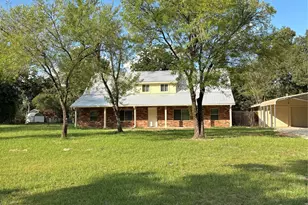 8049 Forest Hills Dr, Montgomery, TX 77316 - Photo 3