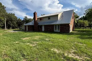 8049 Forest Hills Dr, Montgomery, TX 77316 - Photo 9