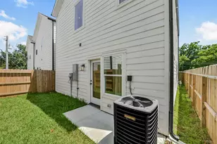 9525 Beckley St, Houston, TX 77088 - Photo 25