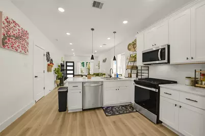 9525 Beckley Street, Houston, TX 77088 - Photo 9
