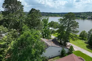 9 Lakeview Manor, Huntsville, TX 77340 - Photo 33
