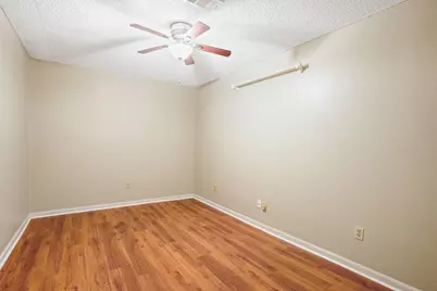 9 Lakeview Manor, Huntsville, TX 77340 - Photo 27