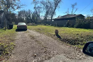 737 Granville Dr, Houston, TX 77091 - Photo 1