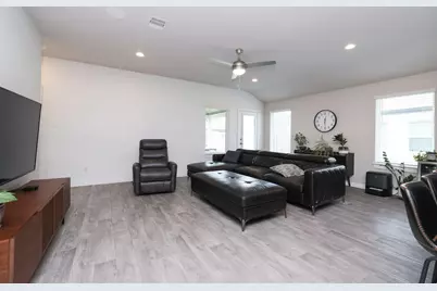 14209 Silver Maple Court, Conroe, TX 77384 - Photo 21