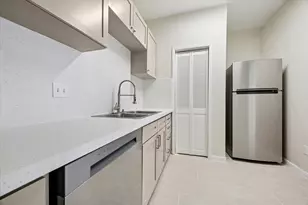 2100 Tanglewilde St, Houston, TX 77063 - Photo 7