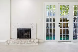 2100 Tanglewilde St, Houston, TX 77063 - Photo 5