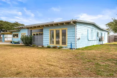 320 Timothy Street, Rockport, TX 78382 - Photo 7