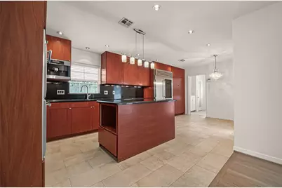 5232 Piping Rock Ln Lane, Houston, TX 77056 - Photo 9