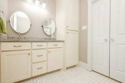 1307 Walton Street, Houston, TX 77009 - Photo 15