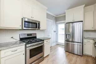1307 Walton St, Houston, TX 77009 - Photo 9
