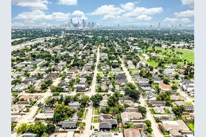 1307 Walton Street, Houston, TX 77009 - Photo 33