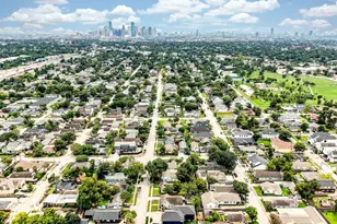 1307 Walton St, Houston, TX 77009 - Photo 33
