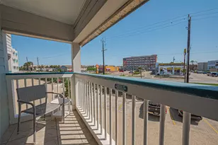 6102 Seawall Blvd, Galveston, TX 77551 - Photo 23