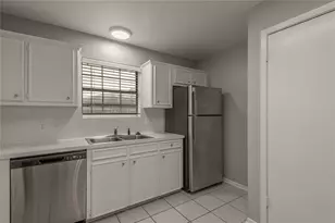 600 Palm St, Huntsville, TX 77340 - Photo 9