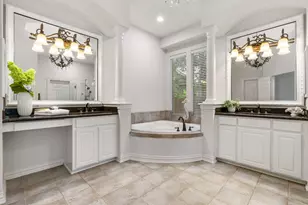 187 E Lansdowne Cir, The Woodlands, TX 77382 - Photo 23