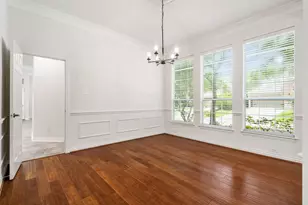 187 E Lansdowne Cir, The Woodlands, TX 77382 - Photo 11