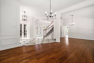 187 E Lansdowne Circle, The Woodlands, TX 77382 - Photo 9