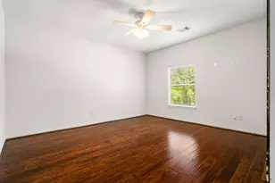 187 E Lansdowne Cir, The Woodlands, TX 77382 - Photo 31