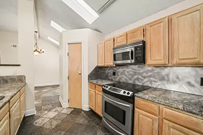 1927 Barronett Bend, Sugar Land, TX 77478 - Photo 11