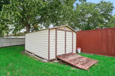1927 Barronett Bend, Sugar Land, TX 77478 - Photo 33