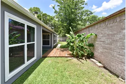 16007 Ridgegreen Drive, Houston, TX 77082 - Photo 33