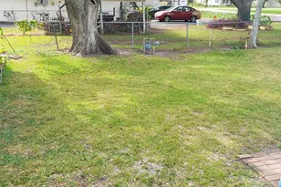 2506 Pearland Ave, Pearland, TX 77581 - Photo 3