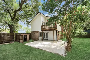 4900 Sandalwood Cir, Baytown, TX 77521 - Photo 17