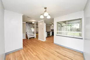 4900 Sandalwood Cir, Baytown, TX 77521 - Photo 5