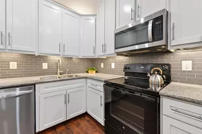 2100 Tanglewilde Street #740, Houston, TX 77063 - Photo 13