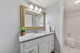 2100 Tanglewilde St, Houston, TX 77063 - Photo 17