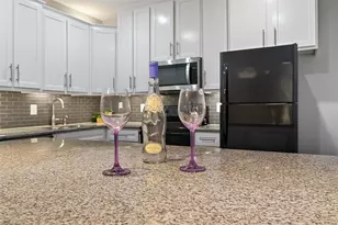 2100 Tanglewilde St, Houston, TX 77063 - Photo 15