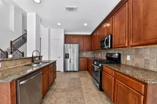 3 W Archwyck Cir, The Woodlands, TX 77382 - Photo 9