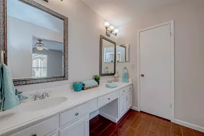 2022 Highland Hills Drive, Sugar Land, TX 77478 - Photo 29