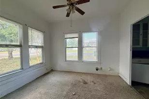 201 E Bailey St, Cuero, TX 77954 - Photo 3