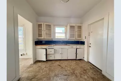 201 E Bailey Street, Cuero, TX 77954 - Photo 5