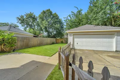 19819 Crested Hill Lane, Cypress, TX 77433 - Photo 27