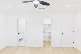 2002 Jones St, Rosenberg, TX 77471 - Photo 3