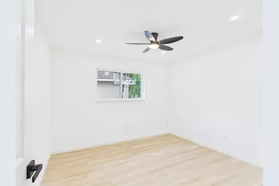 2002 Jones Street, Rosenberg, TX 77471 - Photo 11