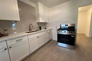 718 E Republic Ave, Baytown, TX 77520 - Photo 15