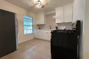 718 E Republic Ave, Baytown, TX 77520 - Photo 13