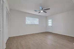 718 E Republic Ave, Baytown, TX 77520 - Photo 9