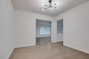 718 E Republic Ave, Baytown, TX 77520 - Photo 9