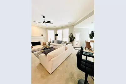 27 E Shale Creek Circle, The Woodlands, TX 77382 - Photo 5