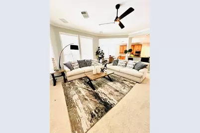 27 E Shale Creek Circle, The Woodlands, TX 77382 - Photo 3