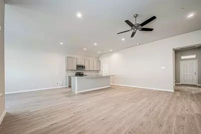 3919 Sugardale Street, Baytown, TX 77521 - Photo 9