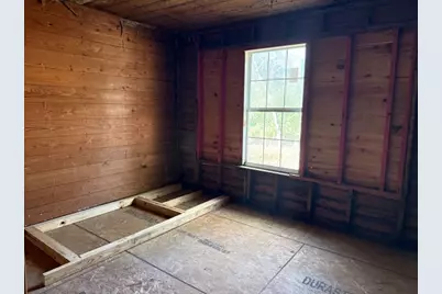 870 W Davis Loop, Vidor, TX 77662 - Photo 9